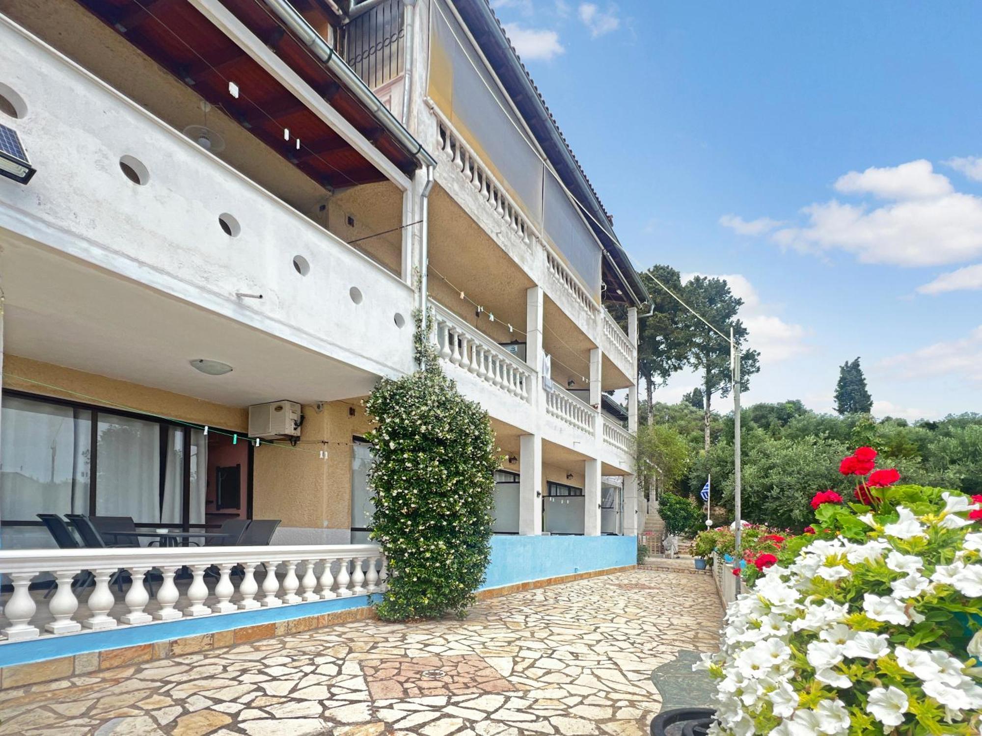 Aparthotel Corfu Andromaches Achílleion