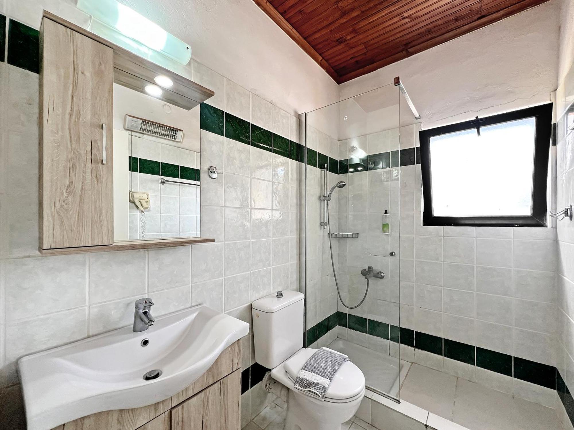 Aparthotel Corfu Andromaches 3*
