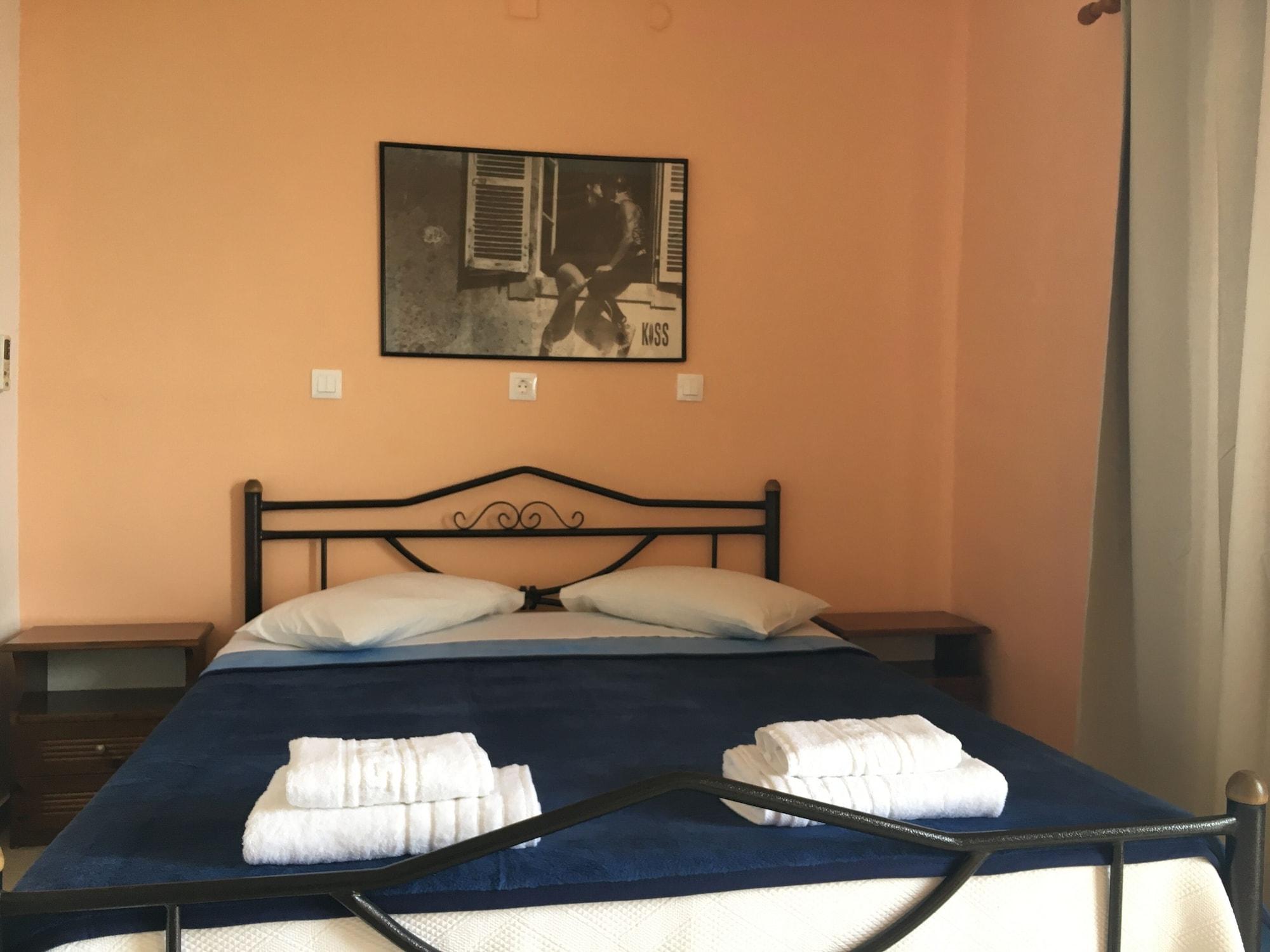 Ξενοδοχείο με διαμερίσματα Corfu Andromaches
