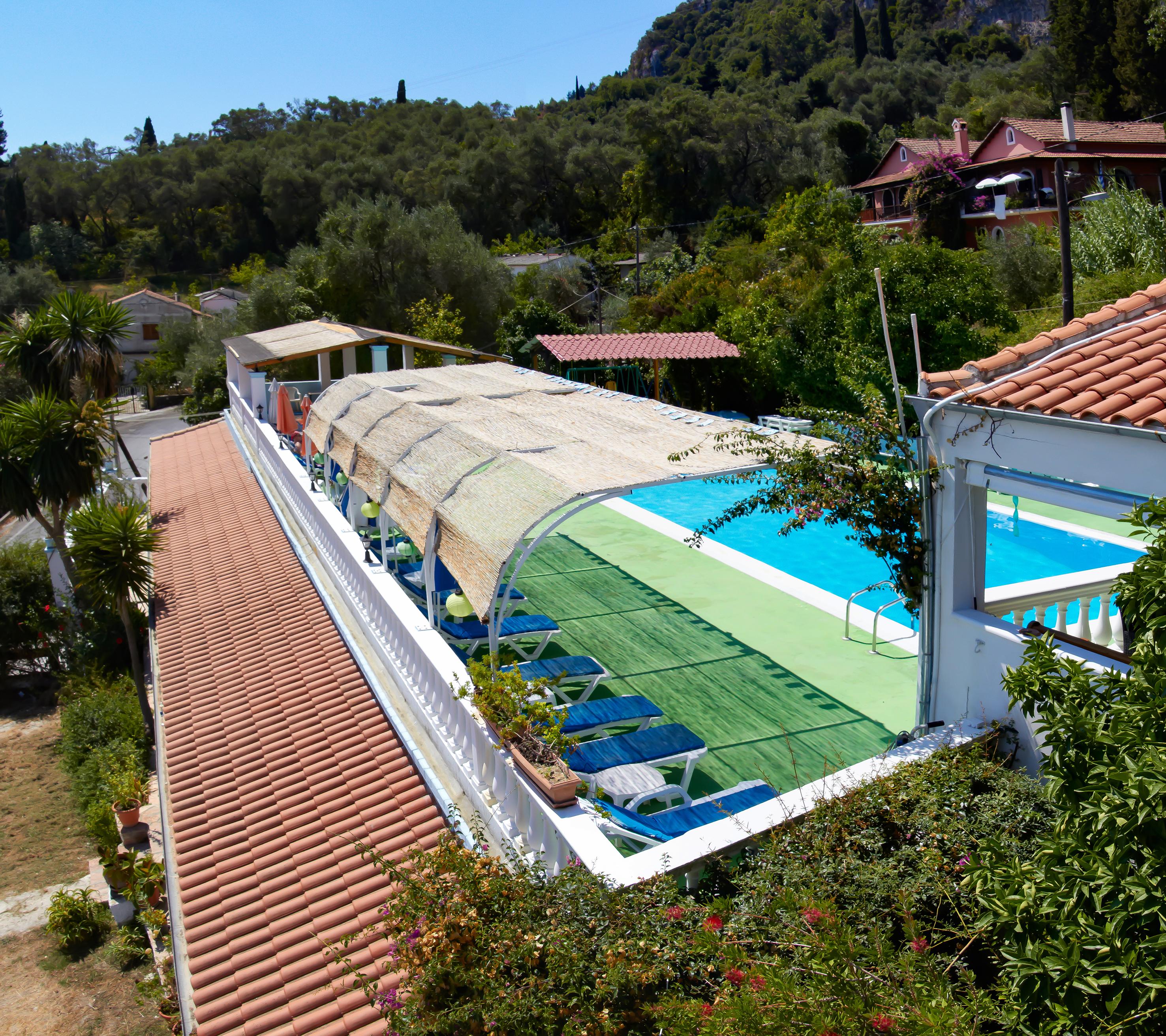 Ξενοδοχείο με διαμερίσματα Corfu Andromaches