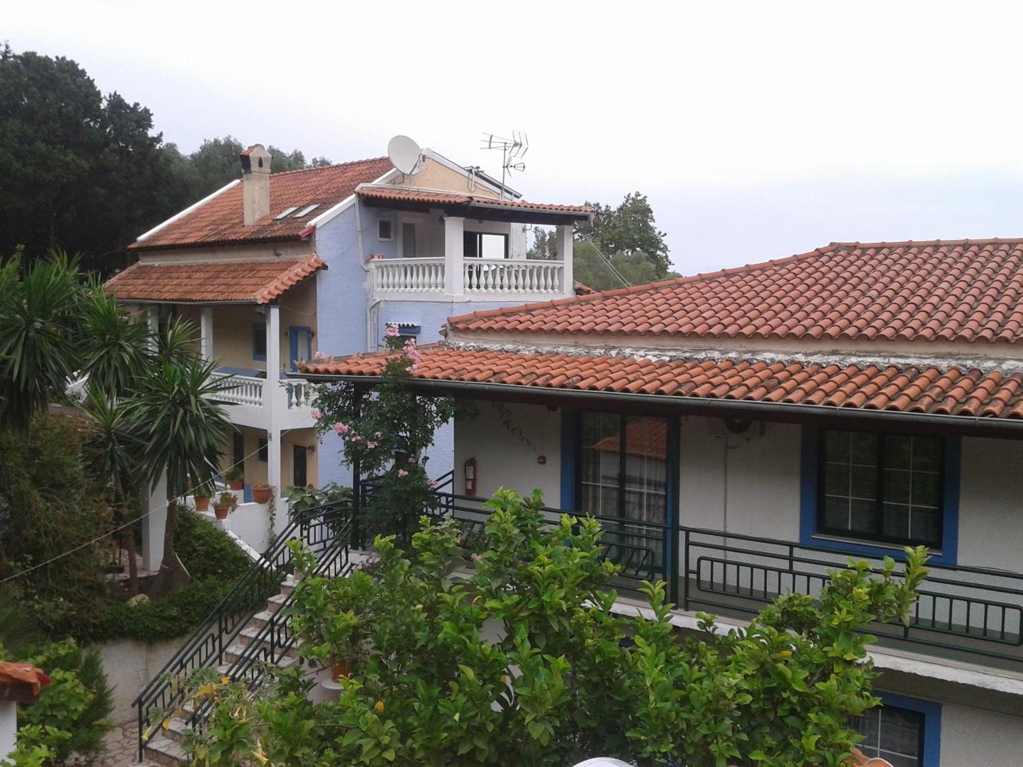 Corfu Andromaches Ξενοδοχείο με διαμερίσματα Αχίλλειο