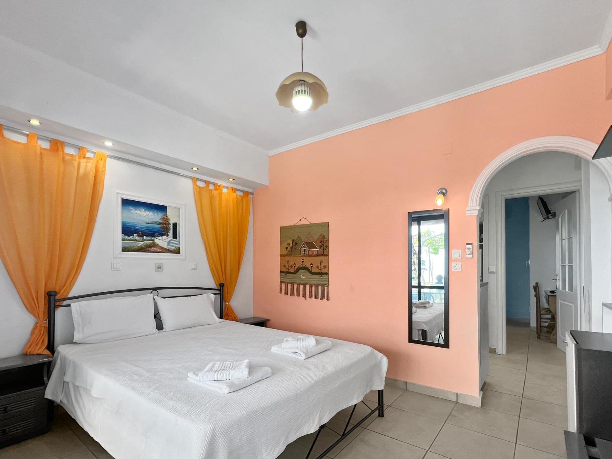 Apartahotel Andromaches 3*