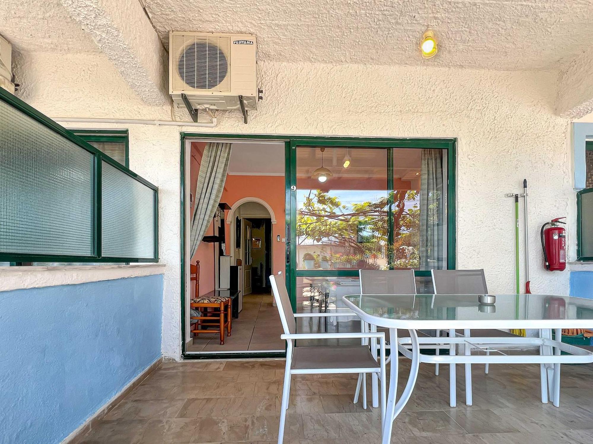 Ξενοδοχείο με διαμερίσματα Corfu Andromaches 3*
