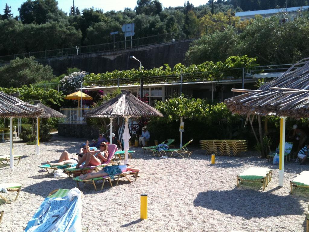 Ξενοδοχείο με διαμερίσματα Corfu Andromaches
